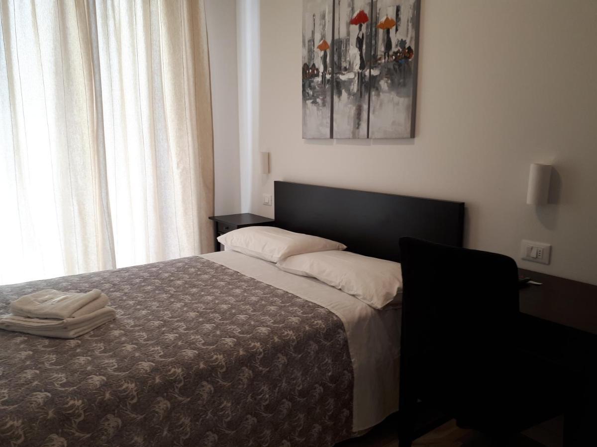 Soleluna Fiera 6 Rooms Μπολόνια Εξωτερικό φωτογραφία