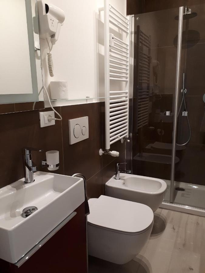 Soleluna Fiera 6 Rooms Μπολόνια Εξωτερικό φωτογραφία