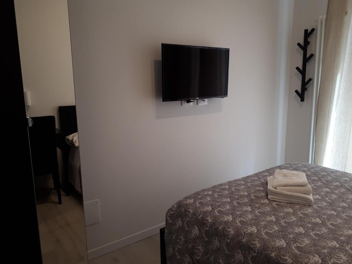 Soleluna Fiera 6 Rooms Μπολόνια Εξωτερικό φωτογραφία