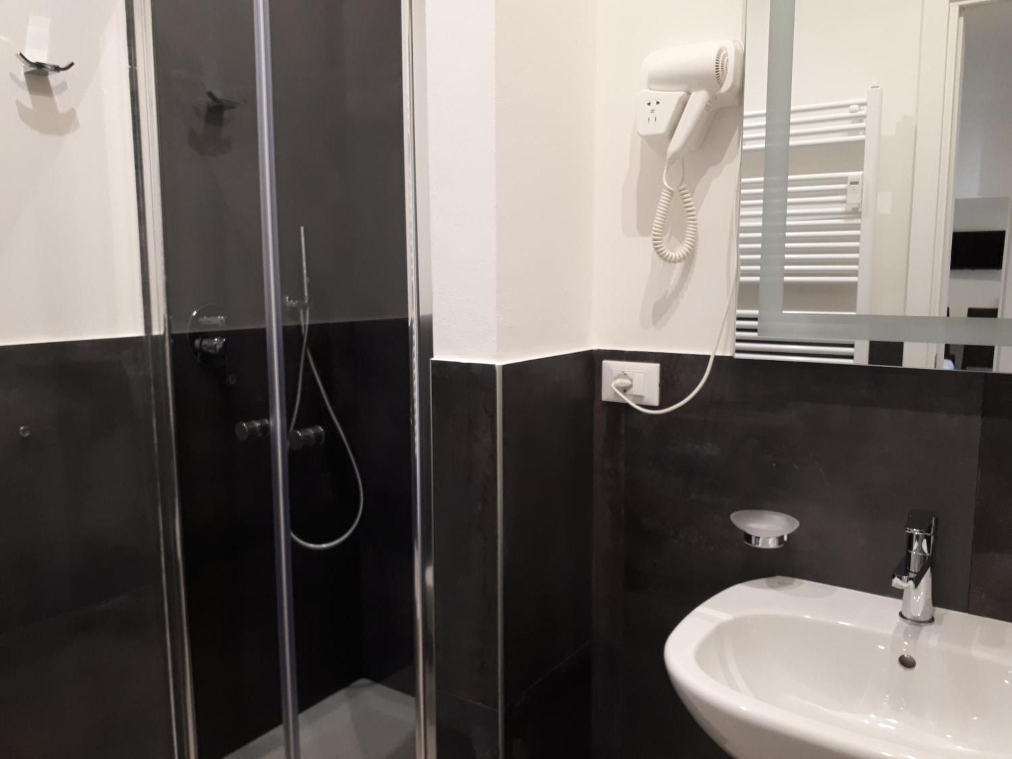 Soleluna Fiera 6 Rooms Μπολόνια Εξωτερικό φωτογραφία