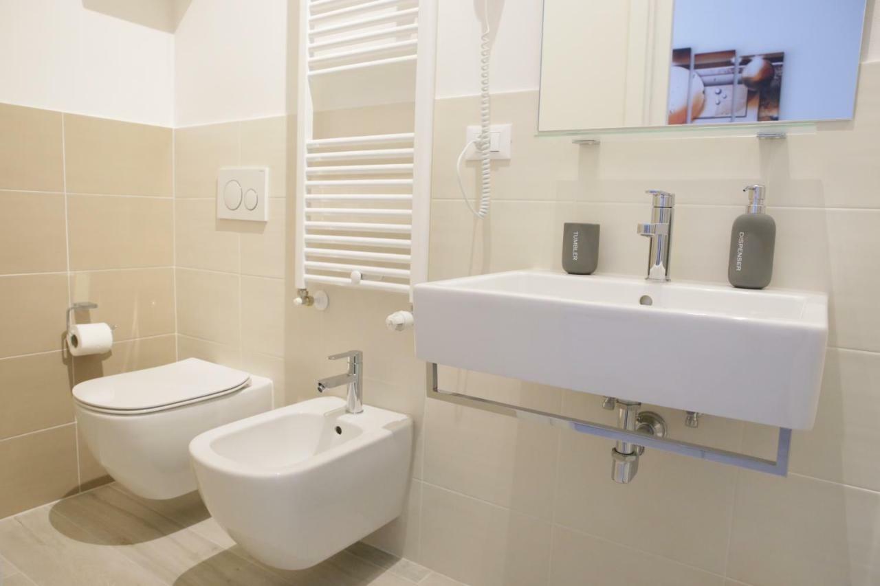 Soleluna Fiera 6 Rooms Μπολόνια Εξωτερικό φωτογραφία