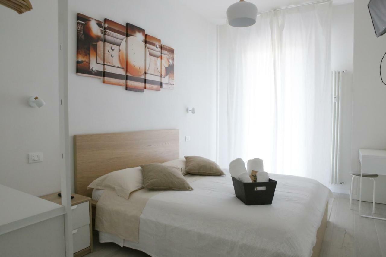 Soleluna Fiera 6 Rooms Μπολόνια Εξωτερικό φωτογραφία