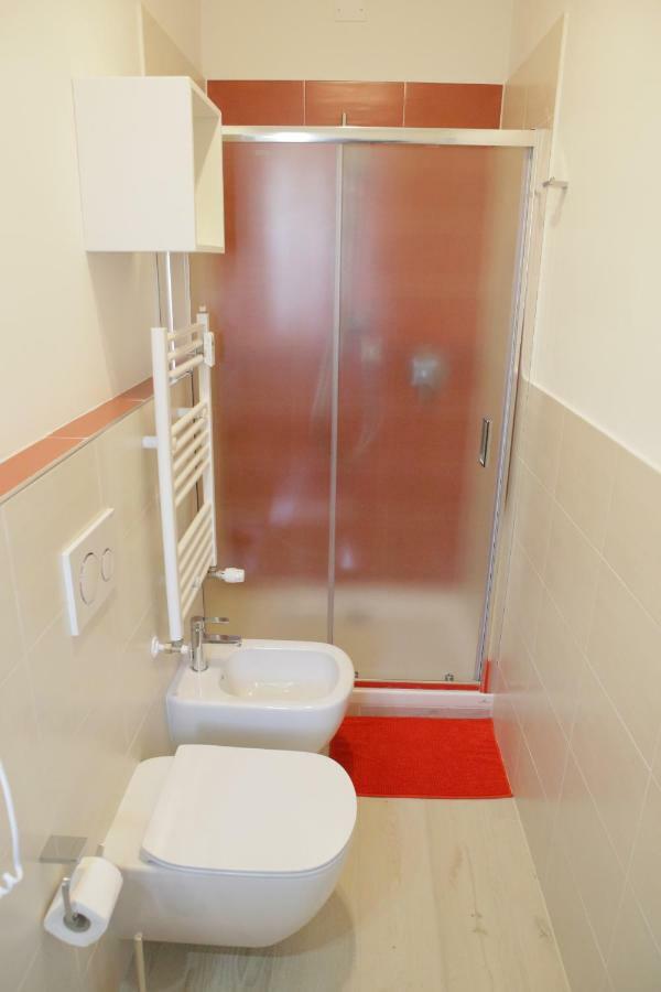 Soleluna Fiera 6 Rooms Μπολόνια Εξωτερικό φωτογραφία