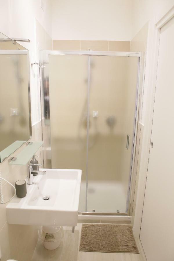 Soleluna Fiera 6 Rooms Μπολόνια Εξωτερικό φωτογραφία