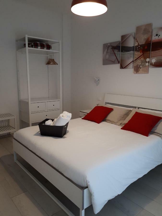 Soleluna Fiera 6 Rooms Μπολόνια Εξωτερικό φωτογραφία