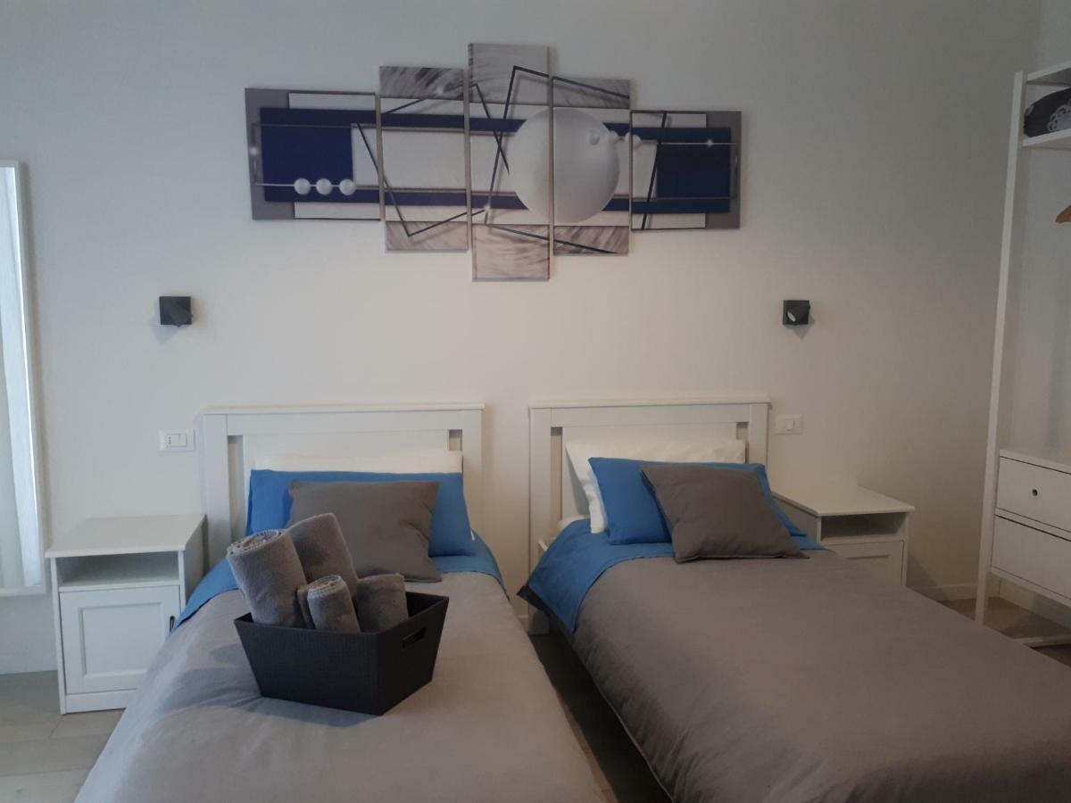 Soleluna Fiera 6 Rooms Μπολόνια Εξωτερικό φωτογραφία