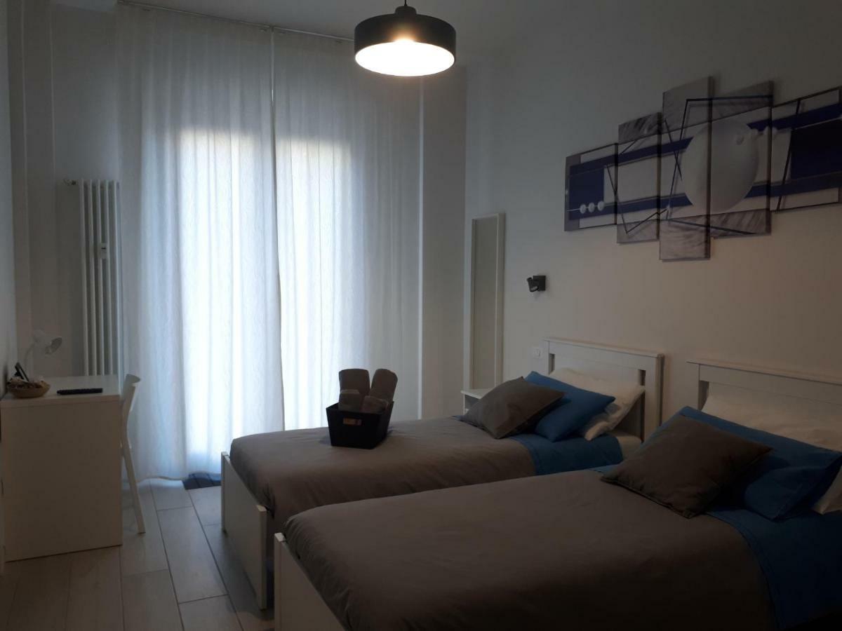 Soleluna Fiera 6 Rooms Μπολόνια Εξωτερικό φωτογραφία